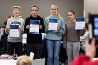 Kasiluokkalainen Anni Salo palkittiin Keski-Suomen päässälaskumestarina!