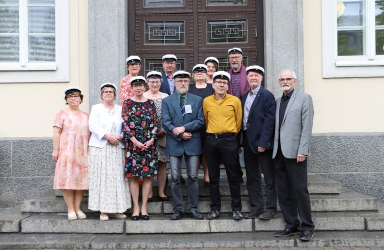 Riemuylioppilaat keväältä 2025 B-luokka.jpg