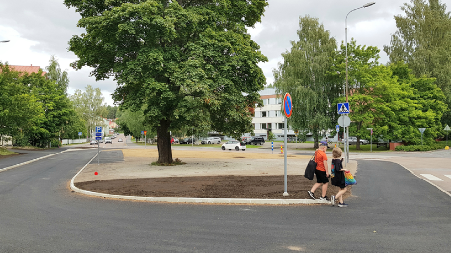 Uusi saattoliikennepaikka